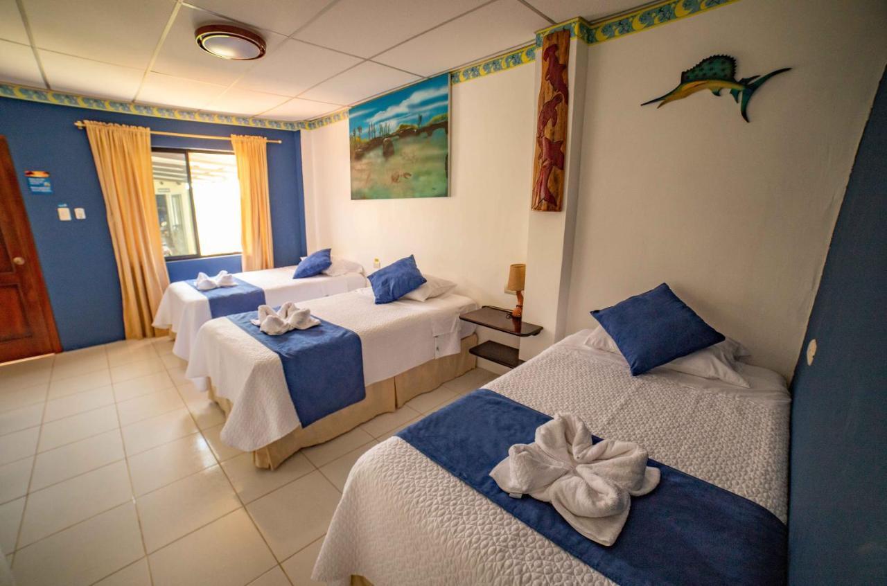 Hostal Gladismar Puerto Villamil Bagian luar foto