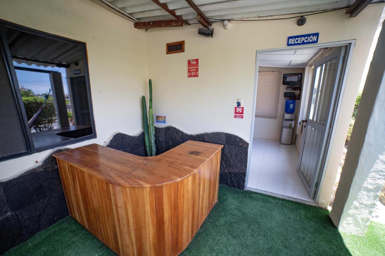 Hostal Gladismar Puerto Villamil Bagian luar foto